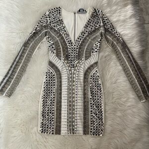 90s style black and white dress with a zipper in the back #vintagevibes